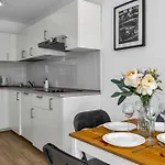 Rondo Onz - 11th Floor, Location, Metro - By Rentujemy * Warszawa