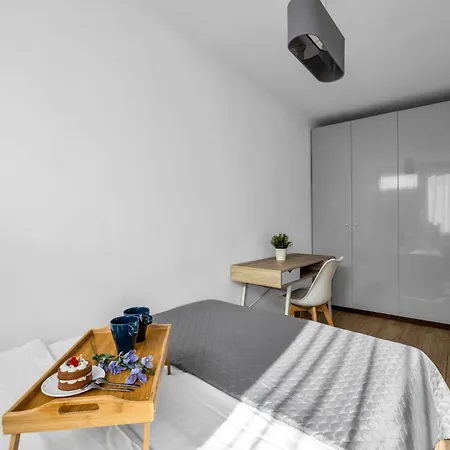 Rondo Onz - 11th Floor, Location, Metro - By Rentujemy Varsó