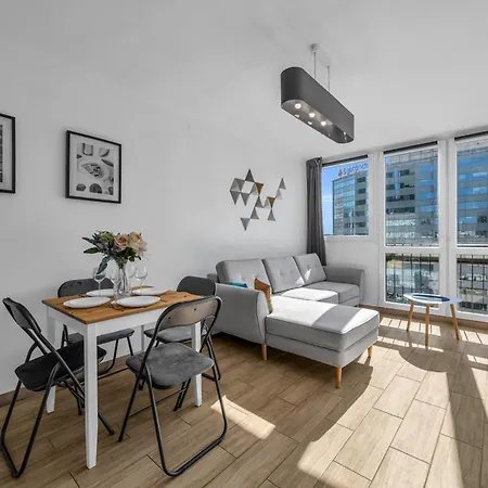 Rondo Onz - 11th Floor, Location, Metro - By Rentujemy Lägenhet Warszawa