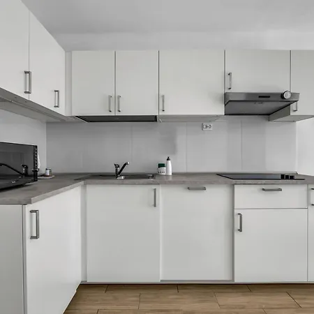 Apartman Rondo Onz - 11th Floor, Location, Metro - By Rentujemy