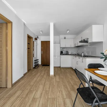 Apartman Rondo Onz - 11th Floor, Location, Metro - By Rentujemy Varsó