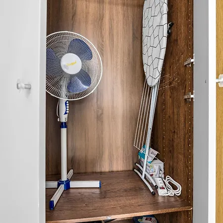 Rondo Onz - 11th Floor, Location, Metro - By Rentujemy Varsavia