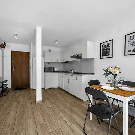 Rondo Onz - 11th Floor, Location, Metro - By Rentujemy