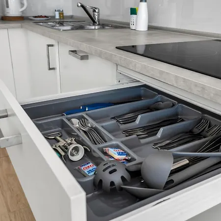 Rondo Onz - 11th Floor, Location, Metro - By Rentujemy Lejlighed *